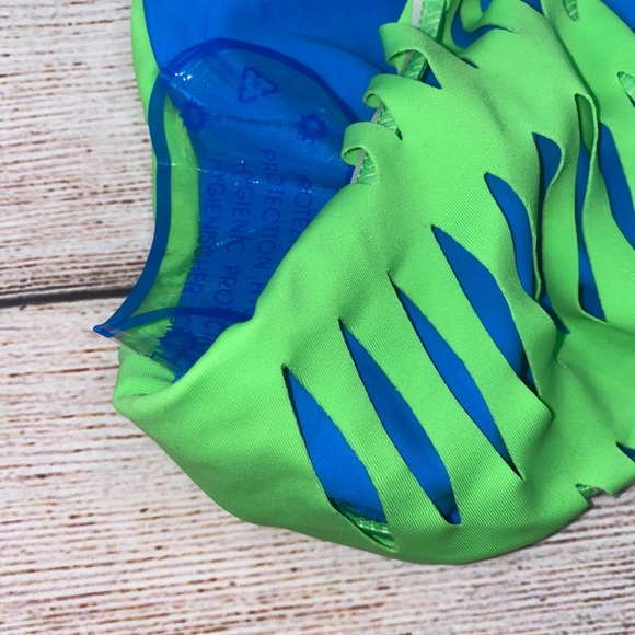 Two piece bikini - Picture 7 of 7